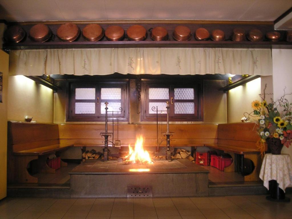 Moggio Udinese Albergo Leon Bianco المظهر الخارجي الصورة